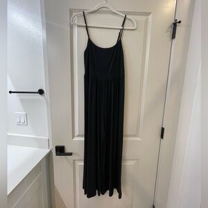 Wilfred Aritzia Black Cropped Jumpsuit Size Medium